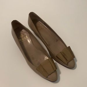 Magli Tan Leather Kitten Heels size 7